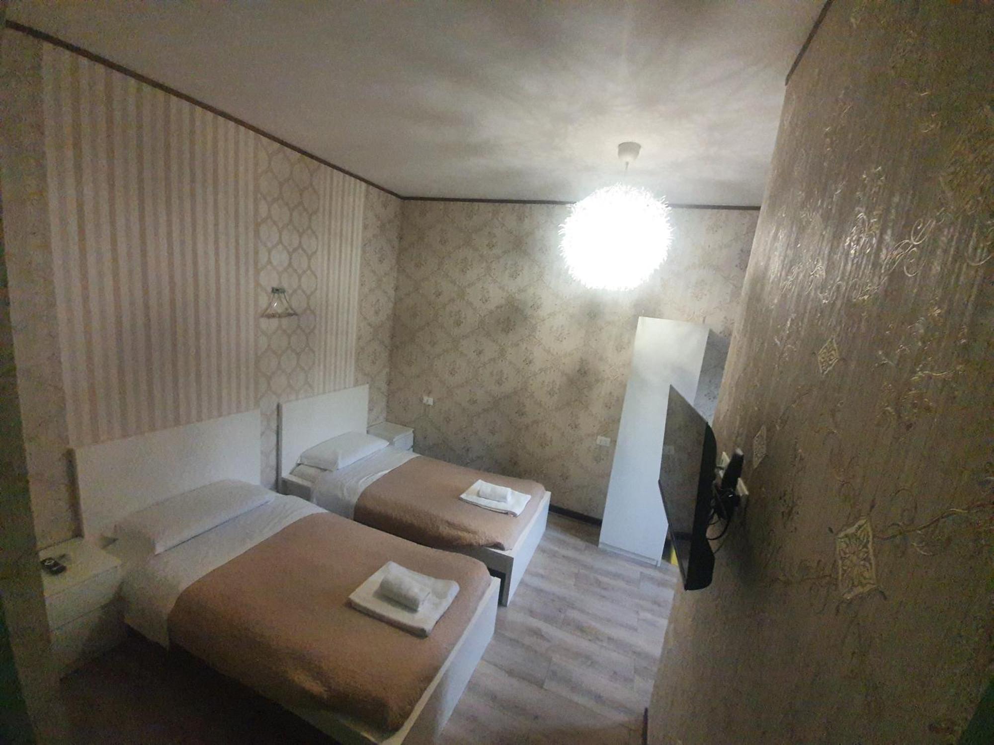 Отель Sira House Milano Экстерьер фото