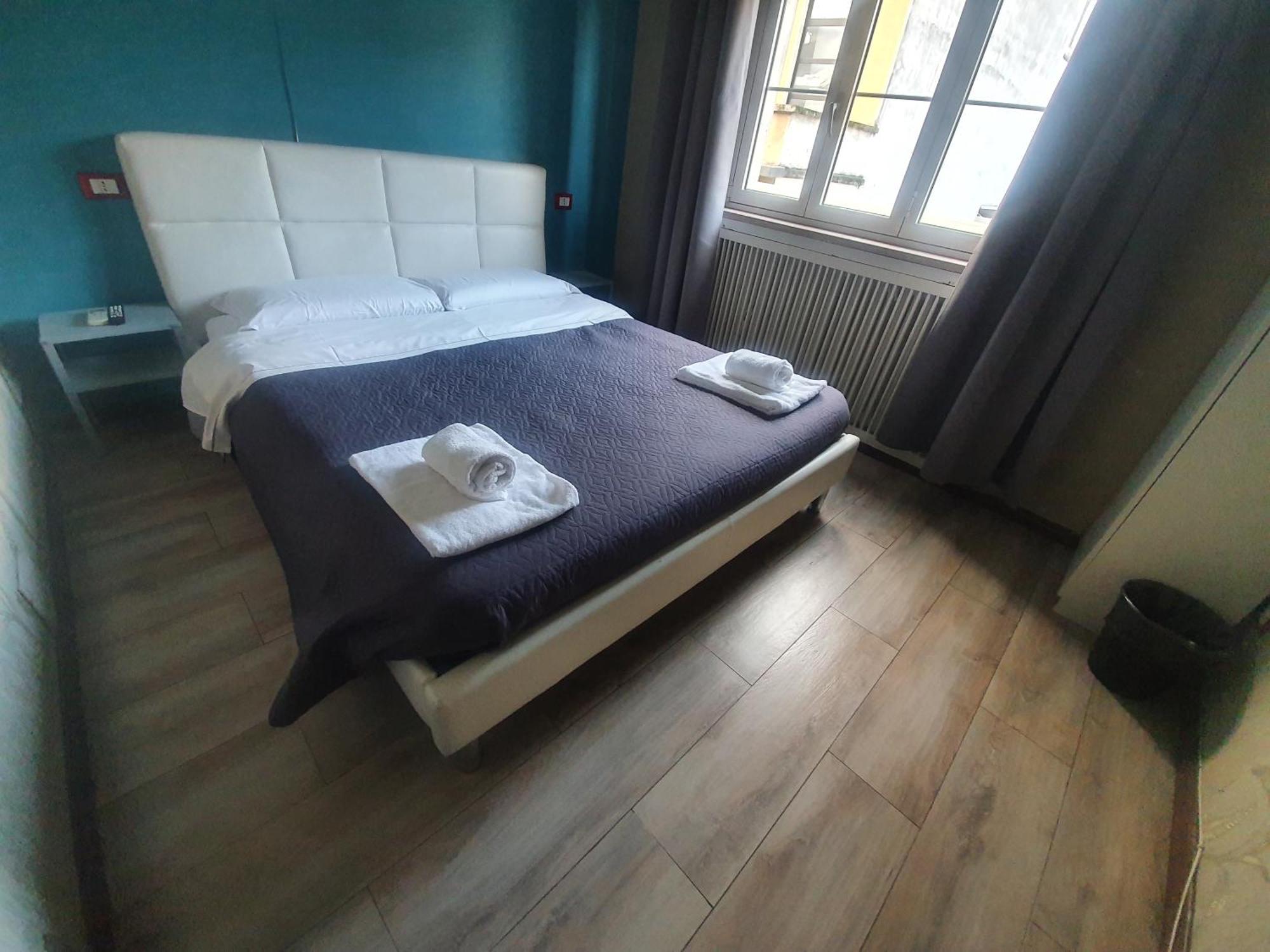 Отель Sira House Milano Экстерьер фото