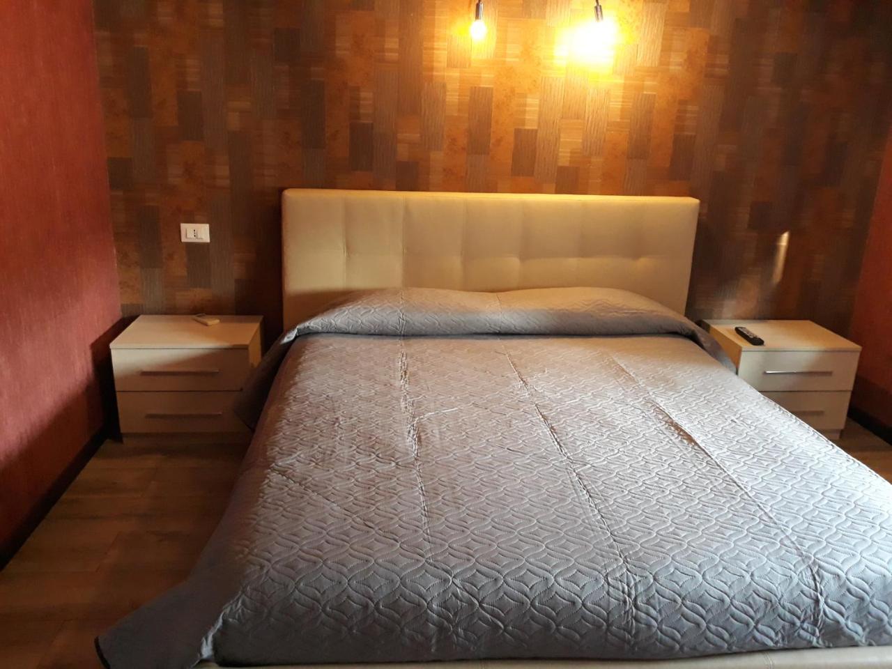 Отель Sira House Milano Экстерьер фото